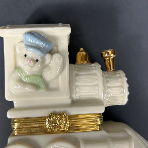 Lenox All Aboard Treasure Box Train With Gold Accents & Bear Conductor - Picture 11 of 14